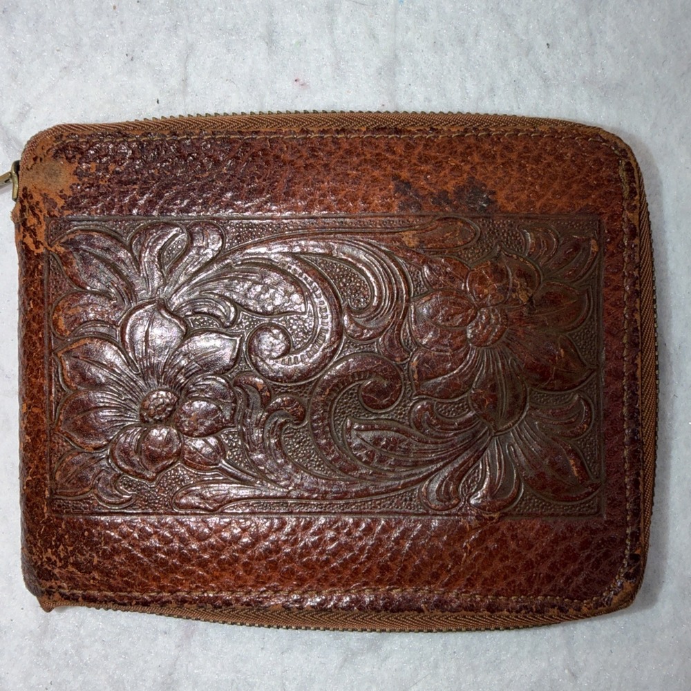 VTG Amity Genuine Pig Skin leather Zip Around Wallet Tooled Floral Boho Brown